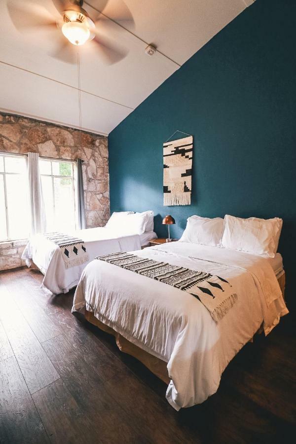 The Lodge At Cypress Falls Уимберли Экстерьер фото
